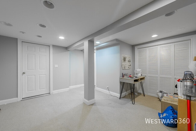 Building Photo - 3127 N Racine-1