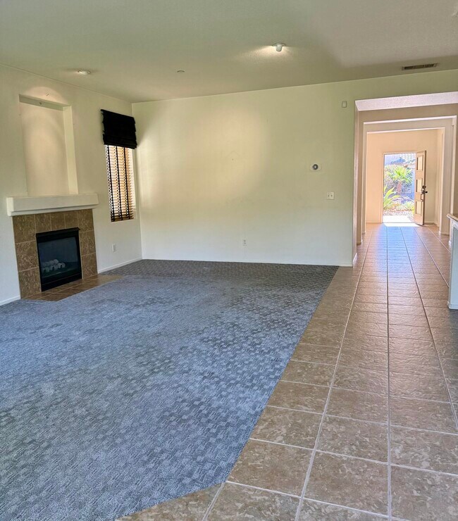 Building Photo - 1122 Oro Ridge