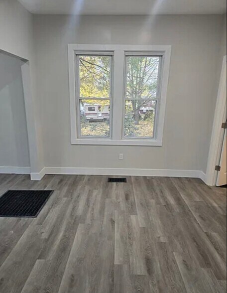 Building Photo - 159 Lincoln St