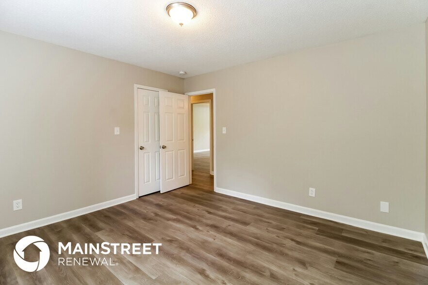 Building Photo - 4300 Marchwood Dr