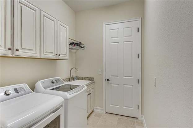 Building Photo - 17151 Cherrywood Ct