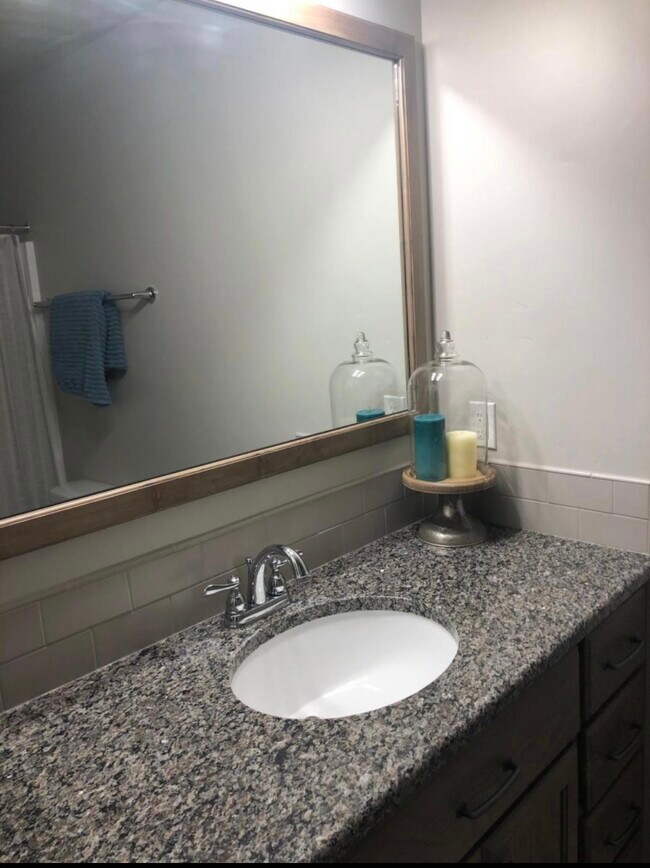 Building Photo - 1780 N Snowfield Pl