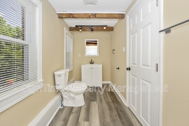 Building Photo - 106 Potomac St