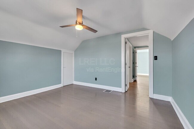 Building Photo - 4724 Cane Run Rd