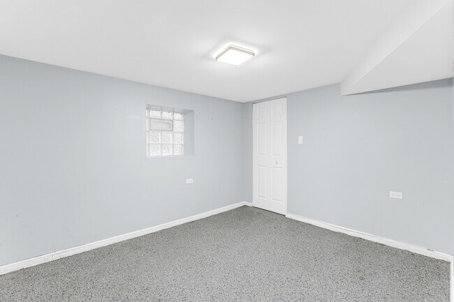 Building Photo - 4218 N Monitor Ave