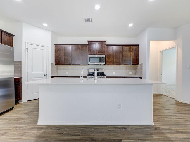 Building Photo - 1629 Brueggerhoff Rd