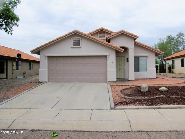Primary Photo - 4368 Calle Albuquerque