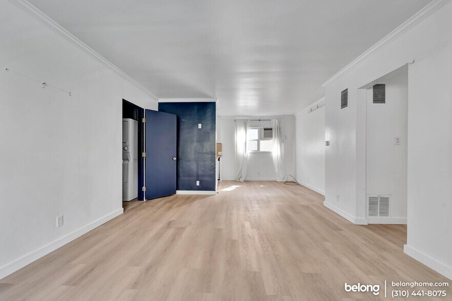Building Photo - 1435 N Fairfax Ave