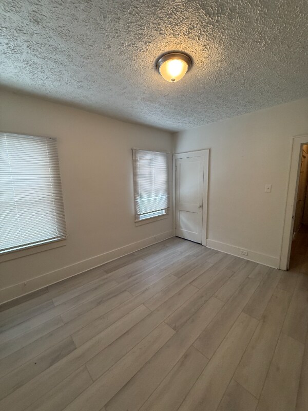 Building Photo - 613 Wildwood Ave