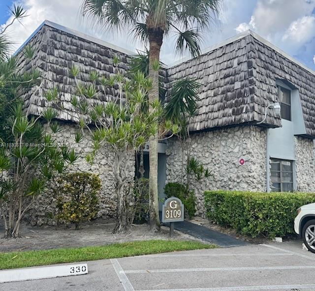 Building Photo - 3109 Oakland Shores Dr