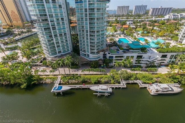 Building Photo - 200 Sunny Isles Blvd