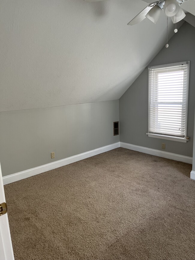 Bedroom - 9322 Kenneth Pl