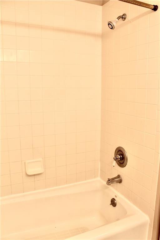 Building Photo - 1000 Mallery St