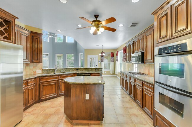 Building Photo - 7619 Limber Bough Dr