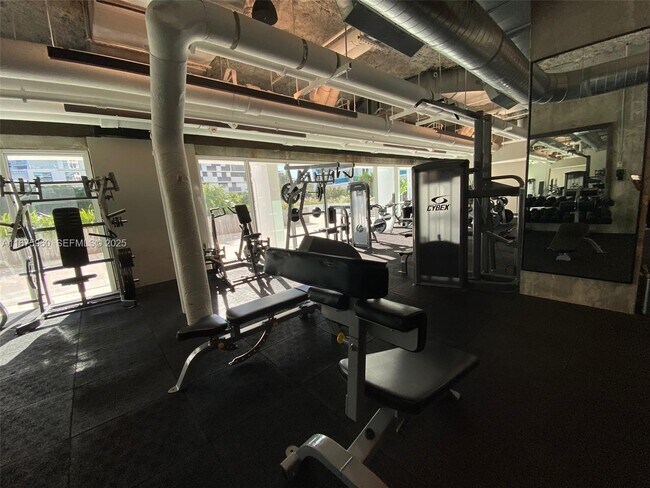 Building Photo - 2301 Collins Ave