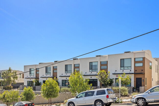 Building Photo - 1055 32nd St