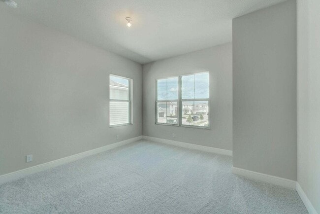 Building Photo - 9296 Crestview Cir