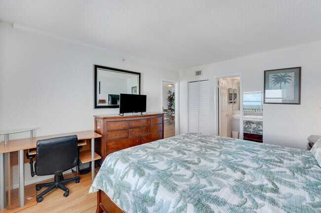 Building Photo - 3101 S Ocean Blvd