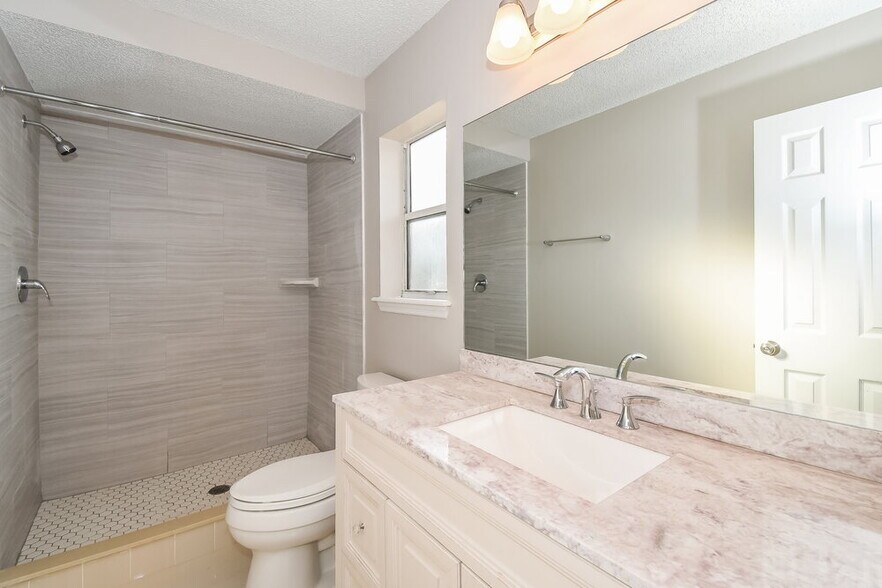 Building Photo - 11093 Coldfield Dr