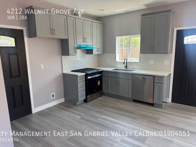 Building Photo - 4212 Walnut Grove Ave