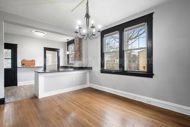 Building Photo - 728 Arnold Ave