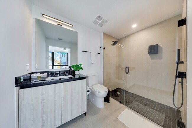 Building Photo - 36 NE 2nd St