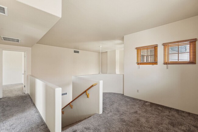 Building Photo - 630 Harvill Dr