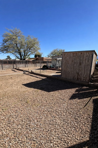 Building Photo - 2113 Madeira Dr NE