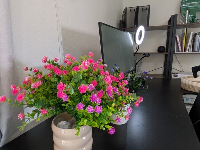 Building Photo - Cornell