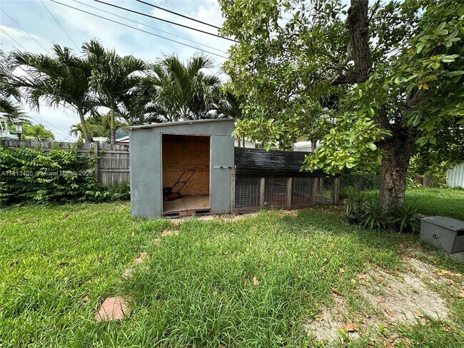 Building Photo - 8845 SW 21st Terrace