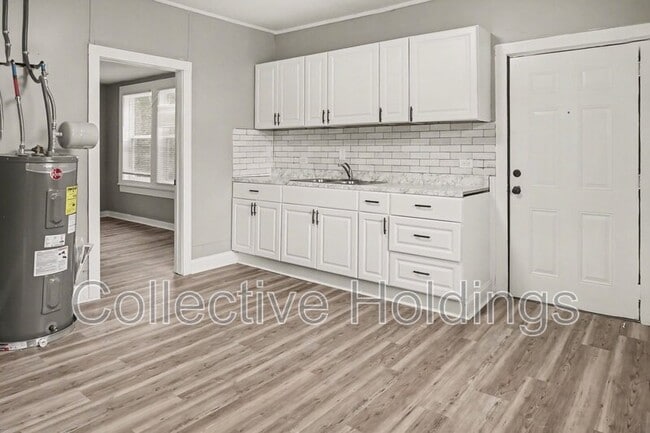 Building Photo - 3640 Wenonah Rd SW