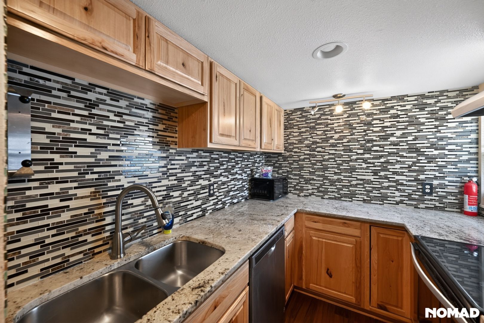 Building Photo - 11123 E Alameda Ave