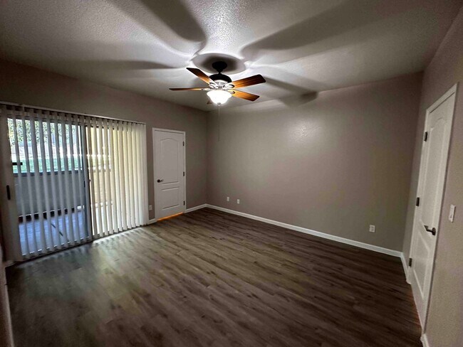 Building Photo - Summerlin 2 Bedroom Condo