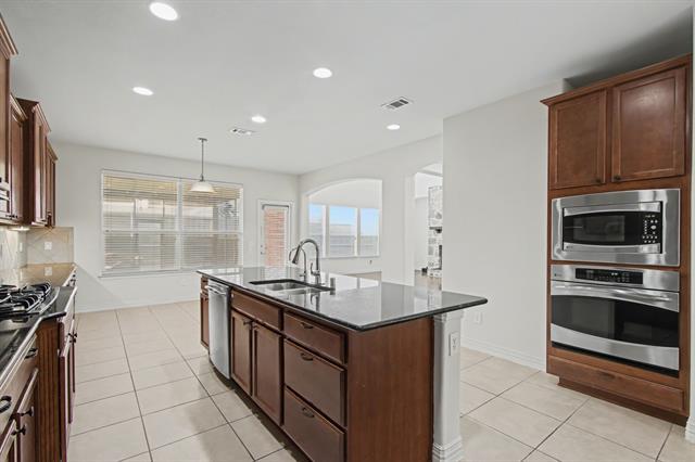 Building Photo - 6131 Myrtle Ln