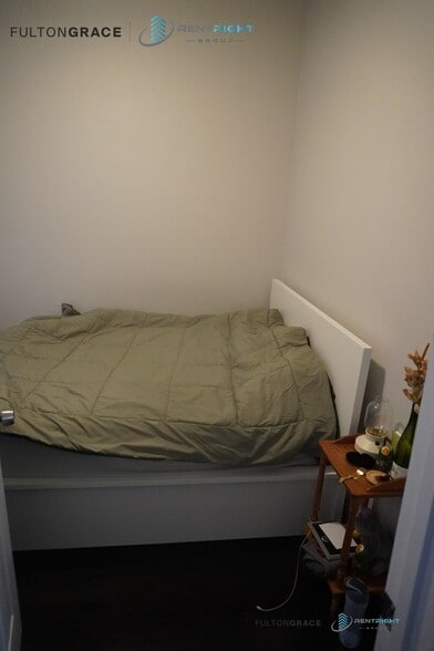 Building Photo - 2031 W 23rd St