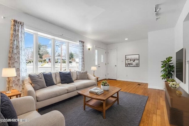 Building Photo - 39 Melrose Terrace