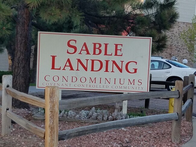 Building Photo - 14740 E Kentucky Dr