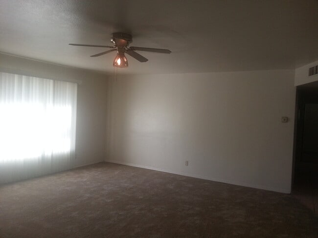 Building Photo - Contemporary Home with a pool near Bullard High School Fresno, CA