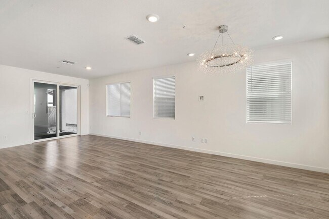 Building Photo - 2941 Grassy Bank Ave
