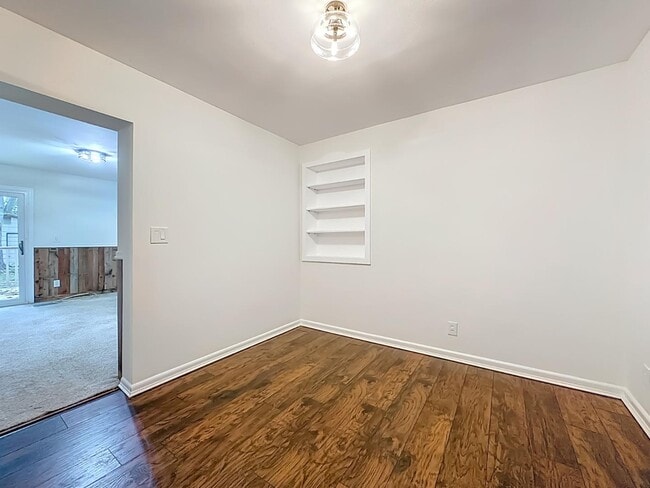 Building Photo - 5243 Poppy Dr