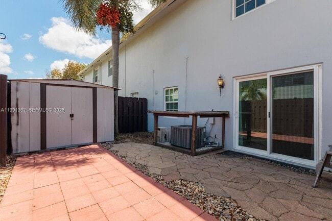 Building Photo - 8069 SW 18th Ct