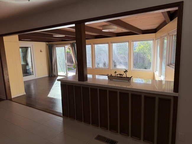 Building Photo - 3415 Isherwood Pl