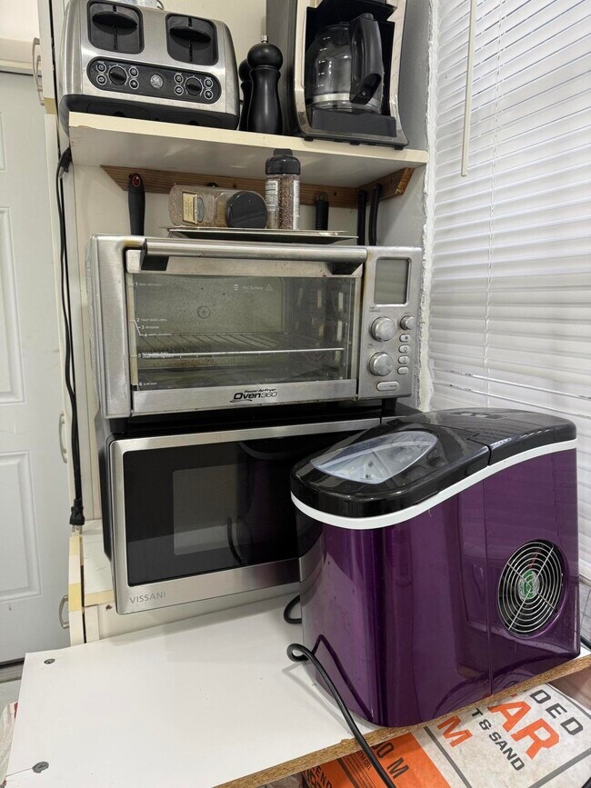 Building Photo - 3621 NW 3rd St