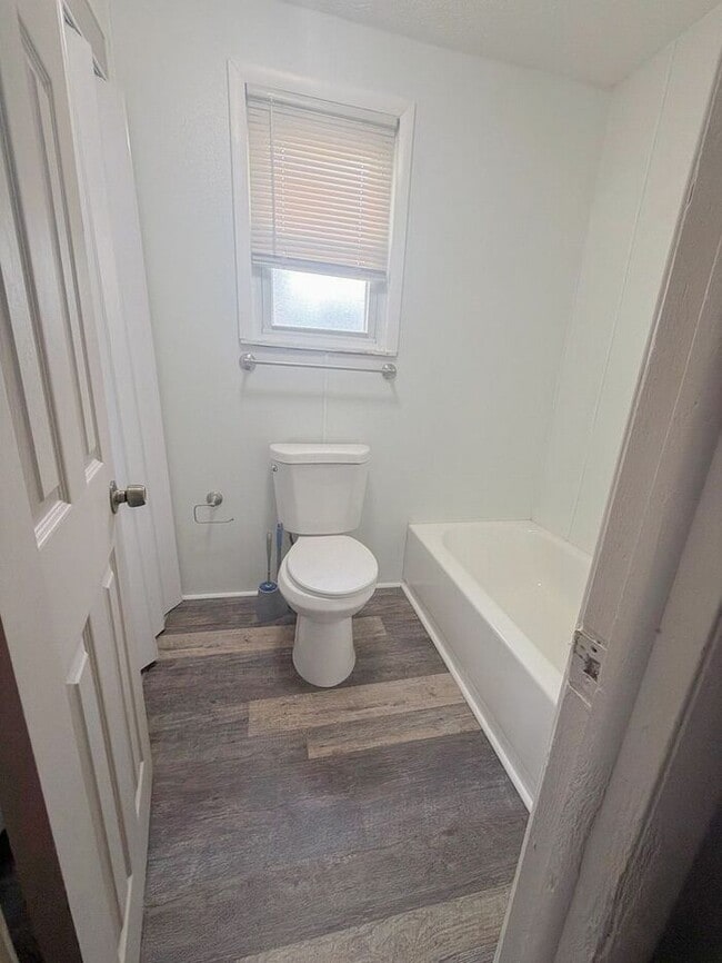 Building Photo - Studio Apartment