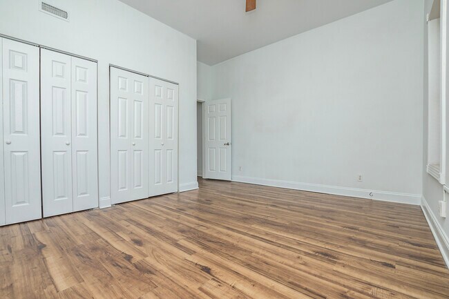 Building Photo - 1703 Carroll St
