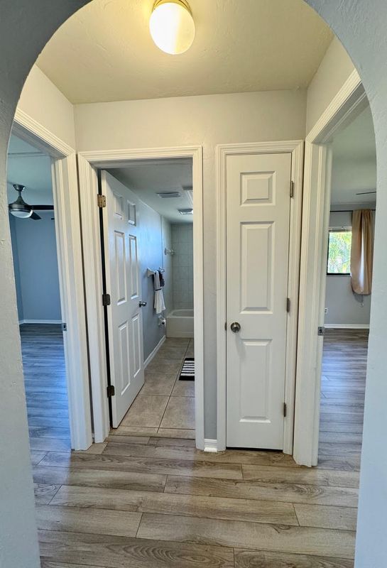 Building Photo - 3725 SW 6th Ave