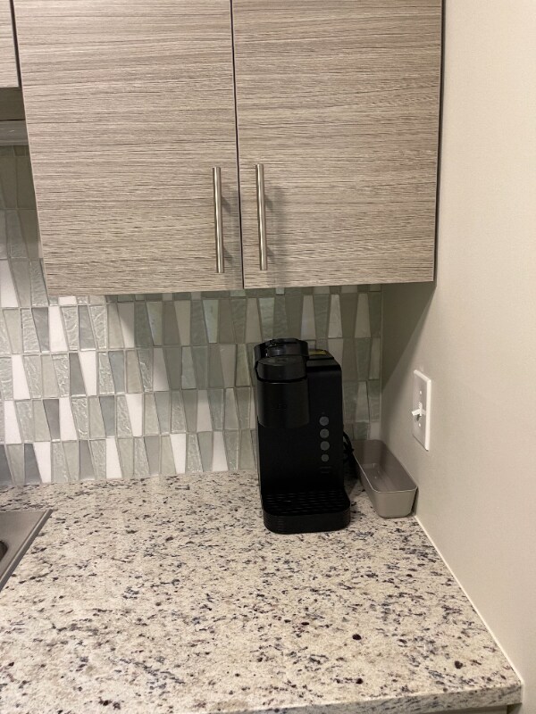 Building Photo - 1417 W9th St