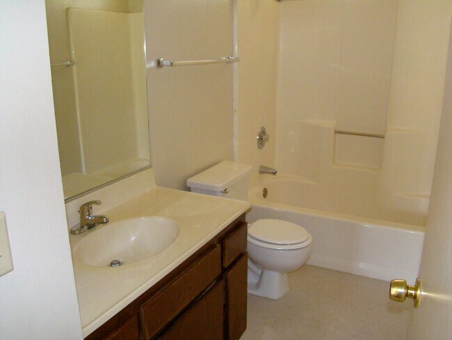 Building Photo - 15554 Bear Valley Rd