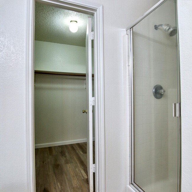Building Photo - 8751 Gray Fox Ct