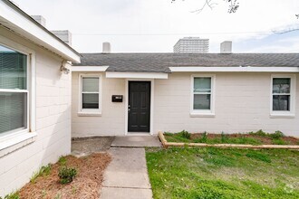 Building Photo - Charming Apartment Downtown Columbia - Hou...